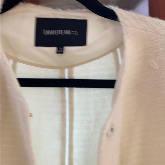 A suit jacket - Picture 3 of 3